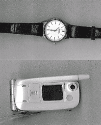 腕時計と携帯電話